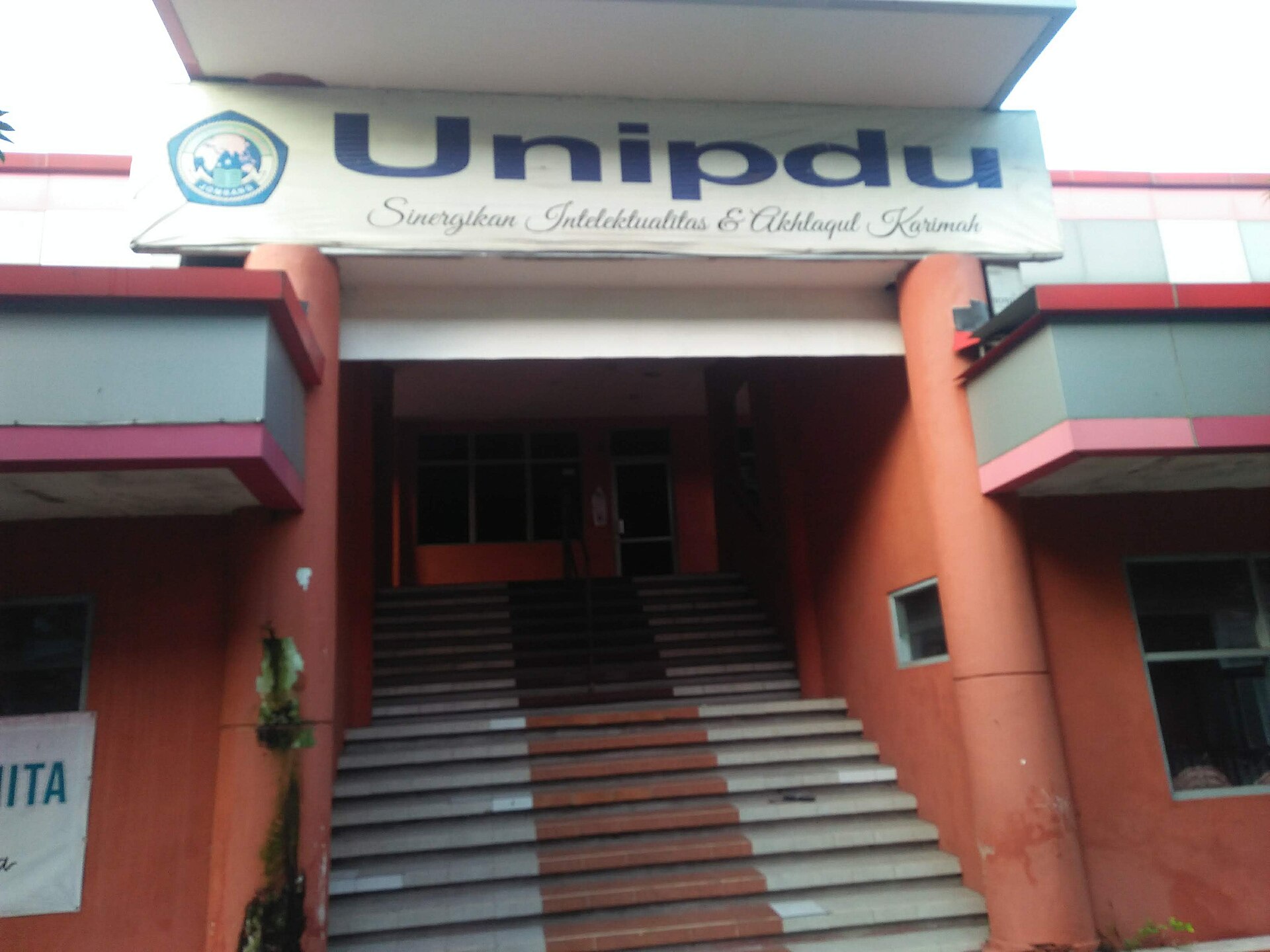 Universitas Pesantren Tinggi Darul 'Ulum