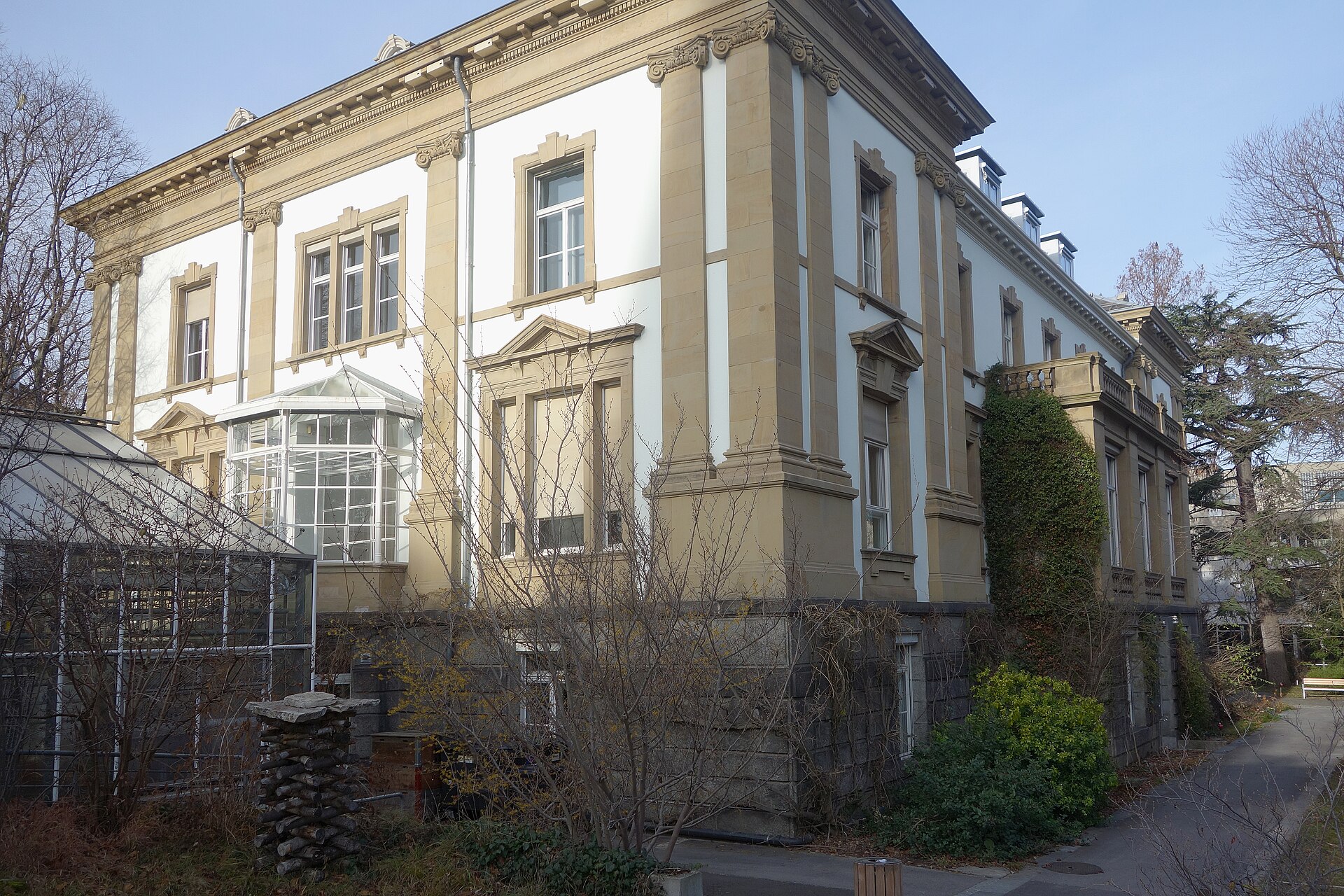 Universität Basel