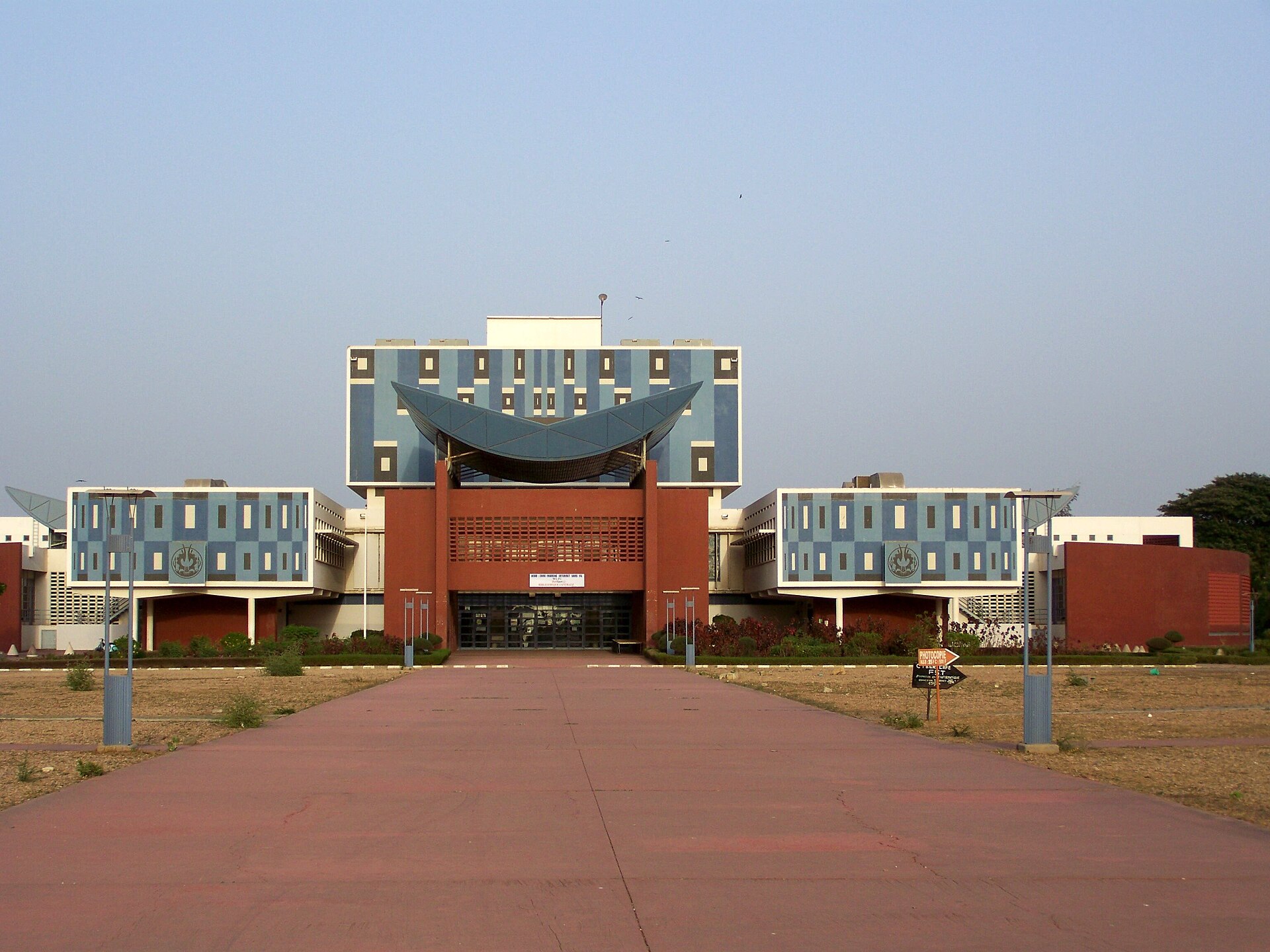 Université Cheikh Anta Diop