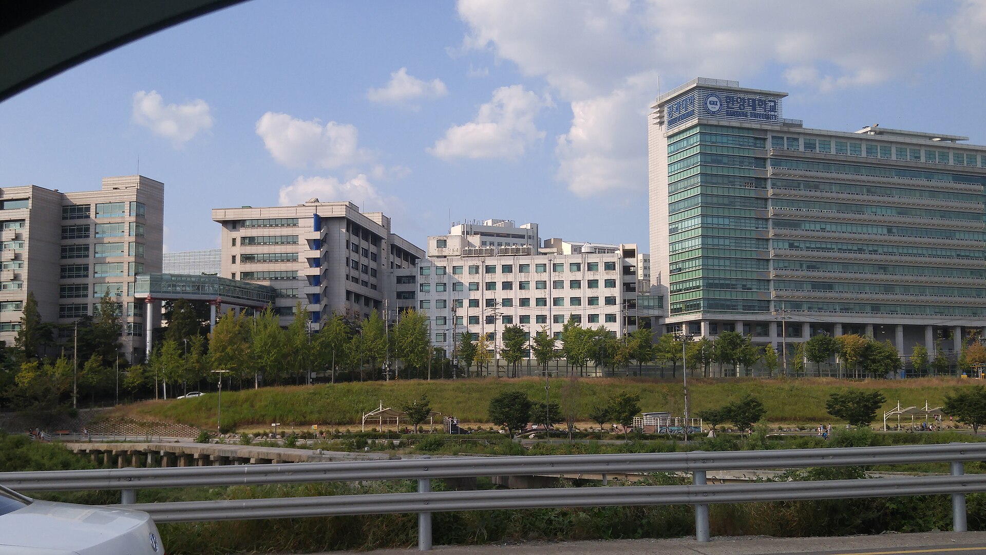 Hanyang University