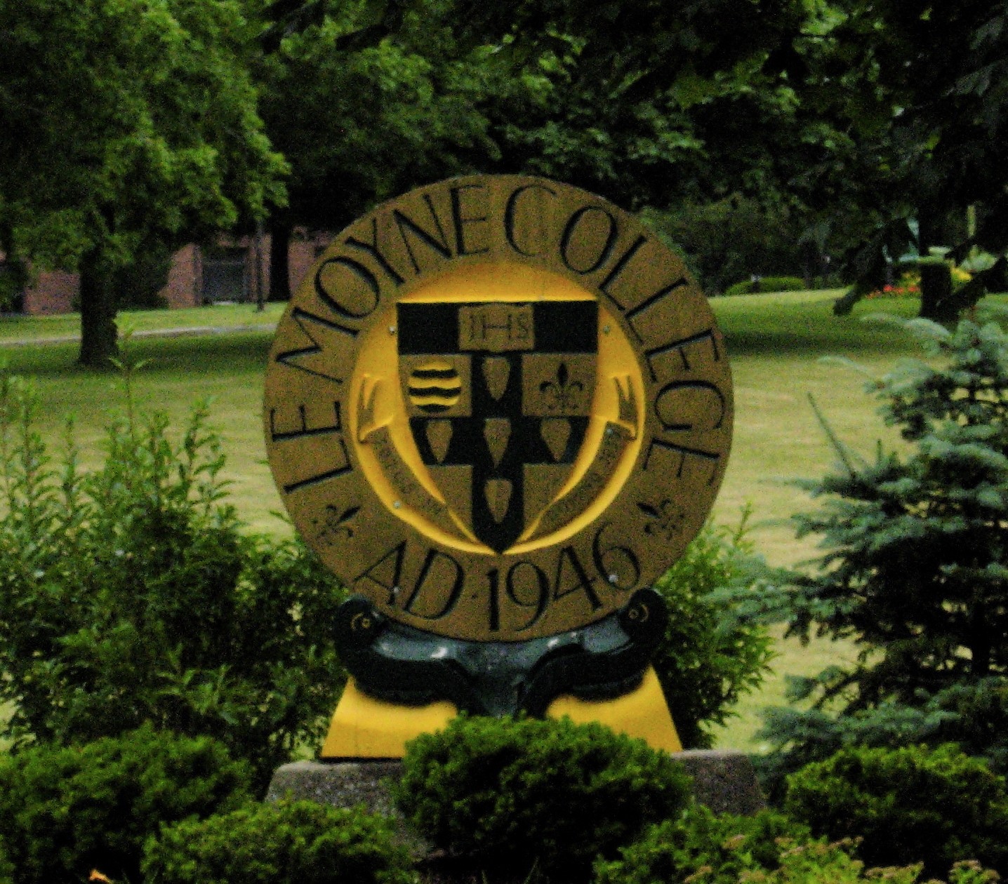 Le Moyne College