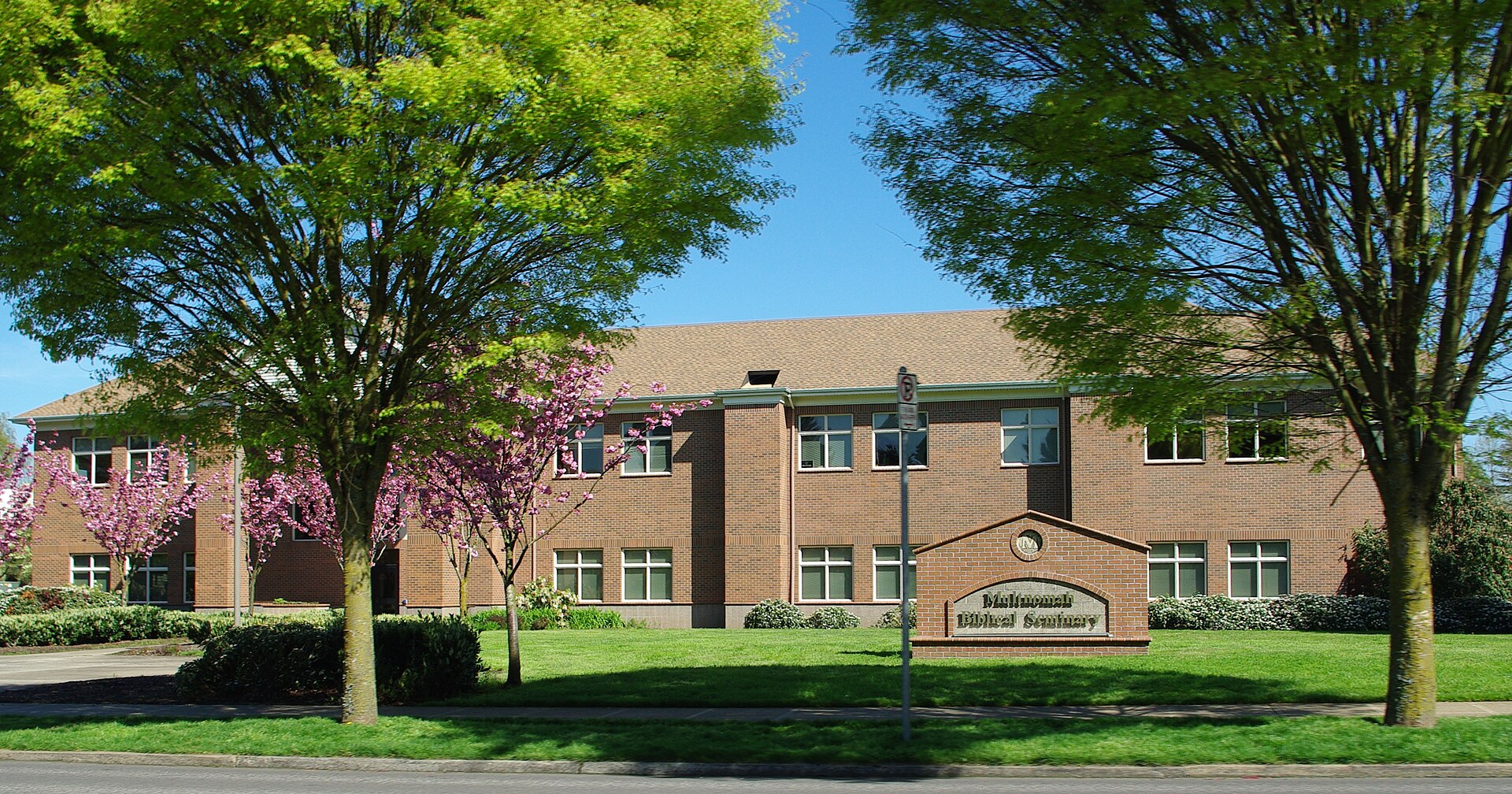 Multnomah University