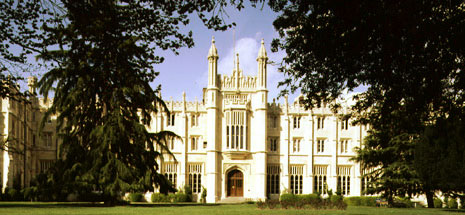 Richmond, The American International University in London